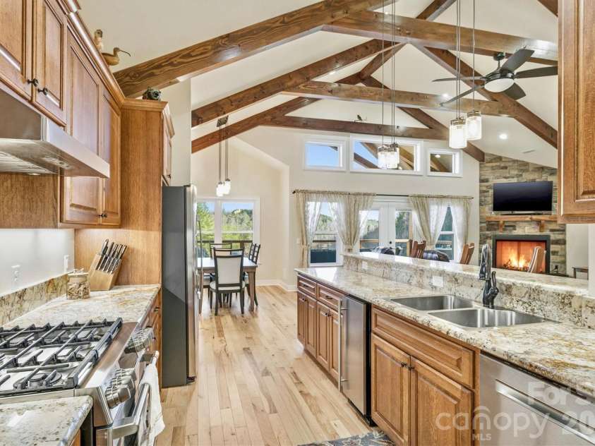 1510 Royal Lane, Lenoir, NC 28645.  MLS# CAR4401984, YatesRealty ID 2689. 