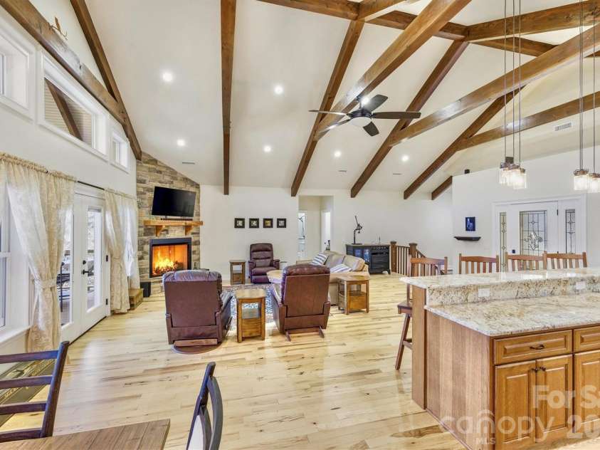 1510 Royal Lane, Lenoir, NC 28645.  MLS# CAR4401984, YatesRealty ID 2689. 