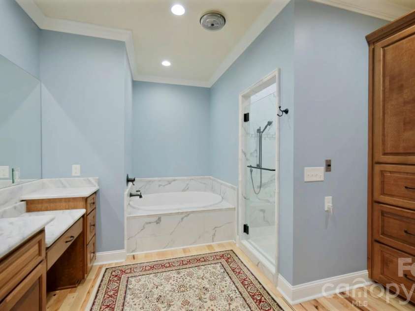 1510 Royal Lane, Lenoir, NC 28645.  MLS# CAR4401984, YatesRealty ID 2689. 