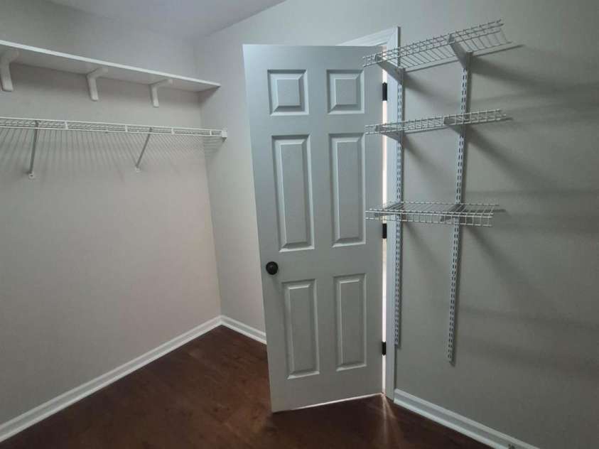 17300 Commons Crossing Drive, Charlotte, NC 28277.  MLS# CAR4333301, YatesRealty ID 2689. 