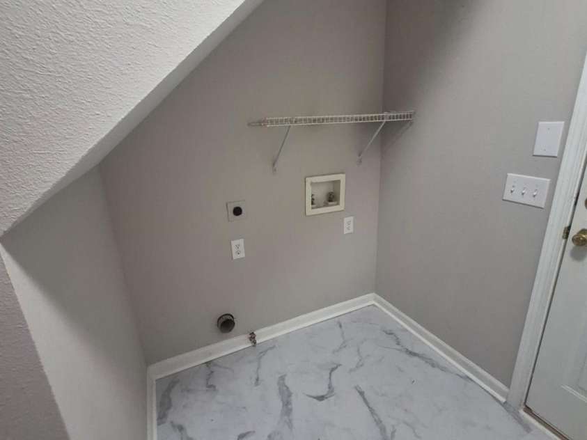 17300 Commons Crossing Drive, Charlotte, NC 28277.  MLS# CAR4333301, YatesRealty ID 2689. 