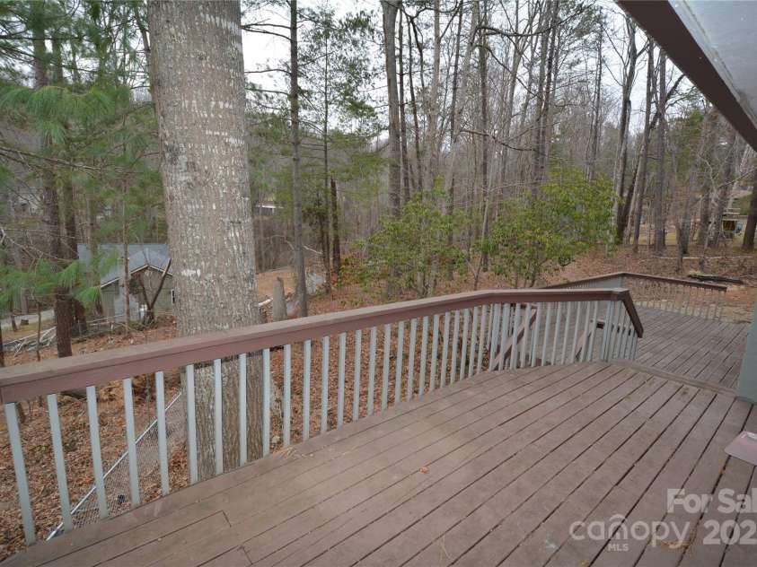 3 Jean Drive, Asheville, NC 28803.  MLS# CAR4229298, YatesRealty ID 2689. 