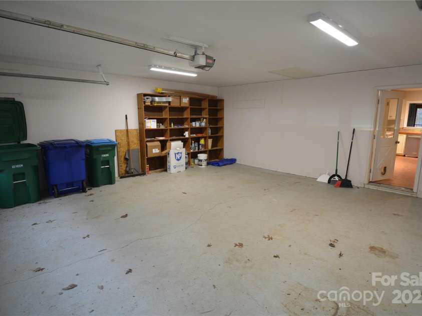3 Jean Drive, Asheville, NC 28803.  MLS# CAR4229298, YatesRealty ID 2689. Garage