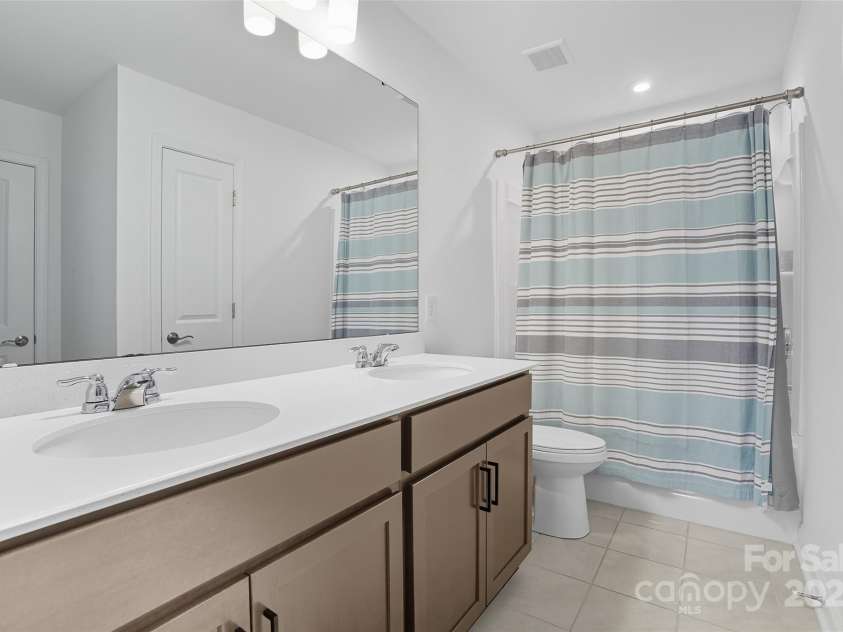 1224 Regions Boulevard, Fort Mill, SC 29707.  MLS# CAR4310466, YatesRealty ID 26890. 