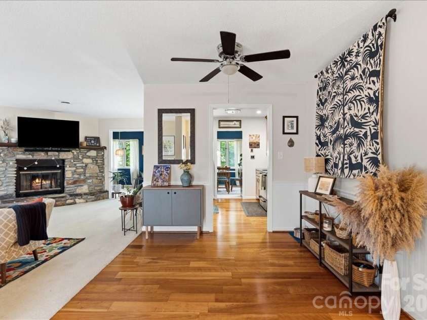 16 Woodsong Lane, Brevard, NC 28712.  MLS# CAR4378122, YatesRealty ID 26891. 