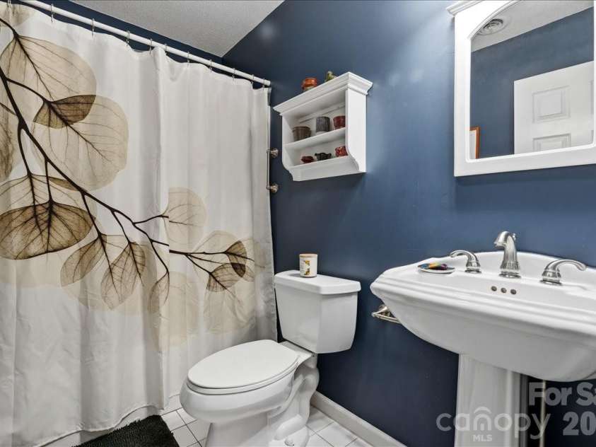 16 Woodsong Lane, Brevard, NC 28712.  MLS# CAR4378122, YatesRealty ID 26891. 