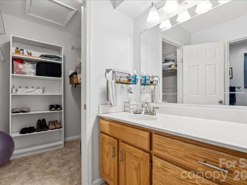 16 Woodsong Lane, Brevard, NC 28712.  MLS# CAR4378122, YatesRealty ID 26891. 