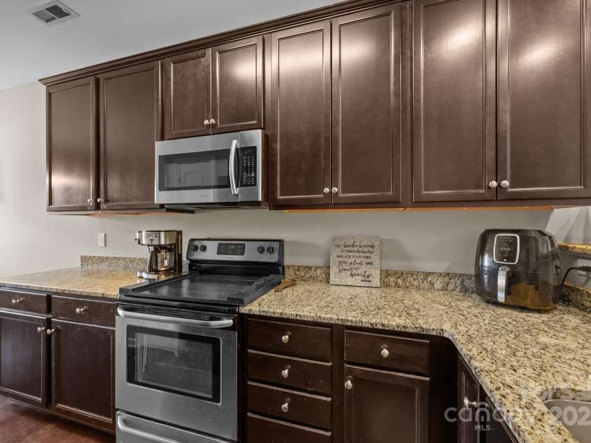 64 Mallard Run Drive, Arden, NC 28704.  MLS# CAR4250878, YatesRealty ID 26891. 