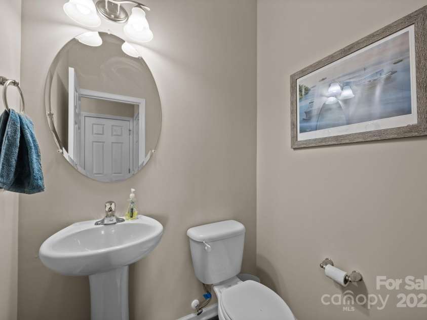 64 Mallard Run Drive, Arden, NC 28704.  MLS# CAR4250878, YatesRealty ID 26891. 