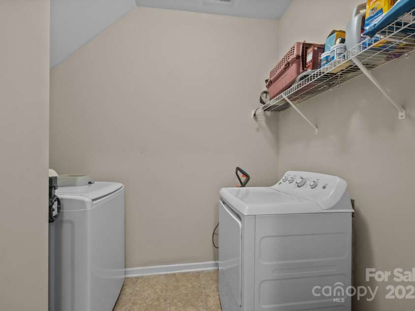 64 Mallard Run Drive, Arden, NC 28704.  MLS# CAR4250878, YatesRealty ID 26891. 