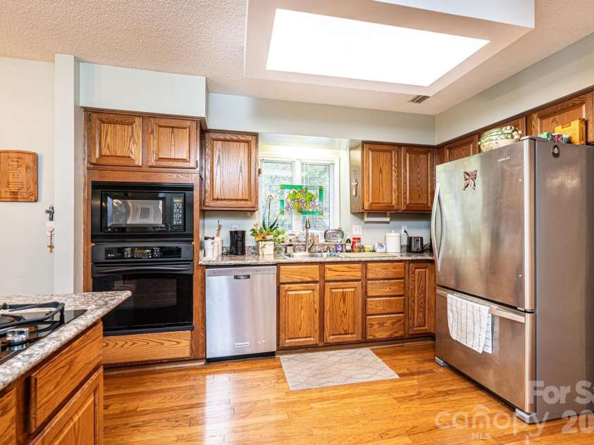 1788 12th Street, Hickory, NC 28601.  MLS# CAR4384775, YatesRealty ID 26892. 
