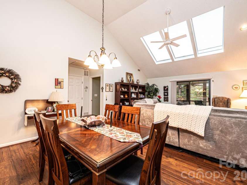 1788 12th Street, Hickory, NC 28601.  MLS# CAR4384775, YatesRealty ID 26892. 