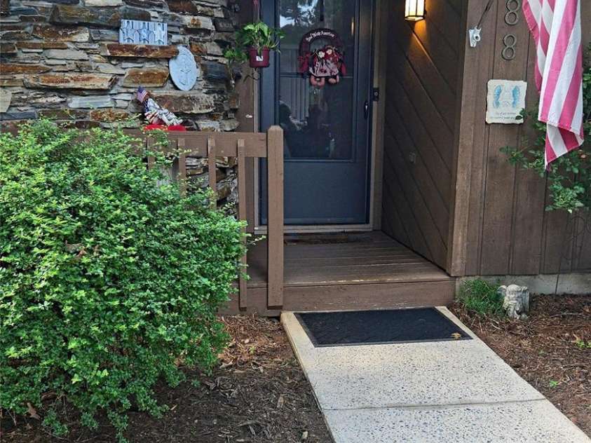 1788 12th Street, Hickory, NC 28601.  MLS# CAR4384775, YatesRealty ID 26892. 