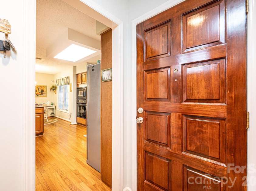 1788 12th Street, Hickory, NC 28601.  MLS# CAR4384775, YatesRealty ID 26892. Foyer