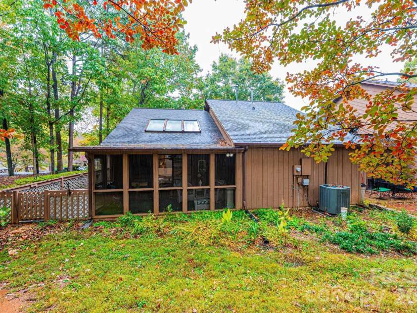 1788 12th Street, Hickory, NC 28601.  MLS# CAR4384775, YatesRealty ID 26892. Screen Porch