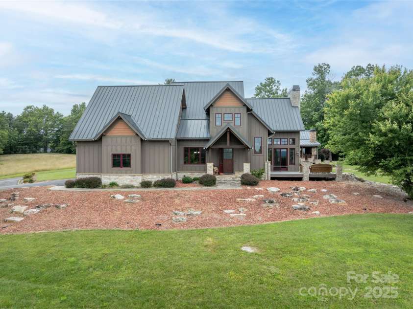 4862 Pinnacle Mountain Road, Zirconia, NC 28790.  MLS# CAR4262983, YatesRealty ID 26893. 