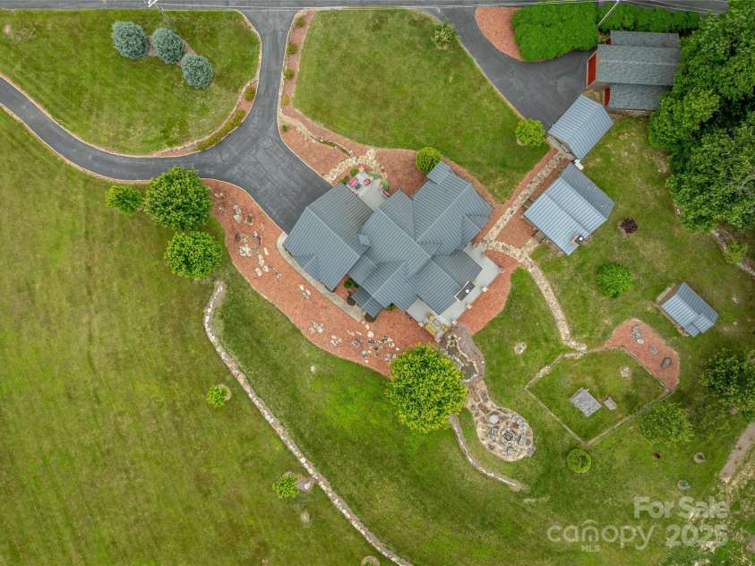4862 Pinnacle Mountain Road, Zirconia, NC 28790.  MLS# CAR4262983, YatesRealty ID 26893. 