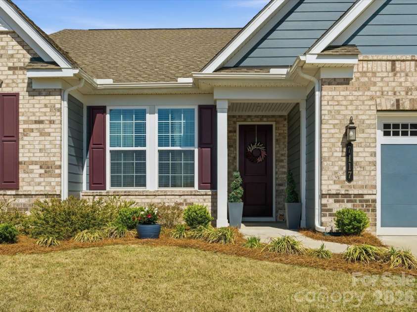 7117 Jolly Brook Drive, Charlotte, NC 28215.  MLS# CAR4368124, YatesRealty ID 26893. 