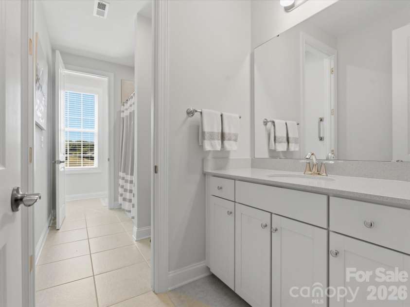 7117 Jolly Brook Drive, Charlotte, NC 28215.  MLS# CAR4368124, YatesRealty ID 26893. 