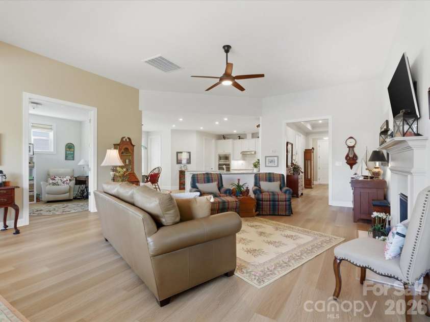 7117 Jolly Brook Drive, Charlotte, NC 28215.  MLS# CAR4368124, YatesRealty ID 26893. 