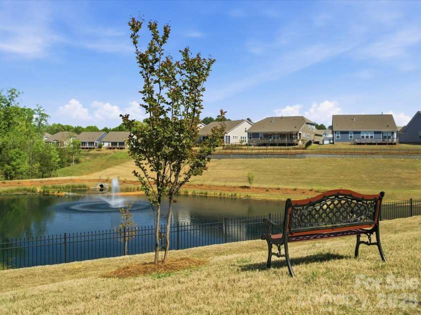 7117 Jolly Brook Drive, Charlotte, NC 28215.  MLS# CAR4368124, YatesRealty ID 26893. 