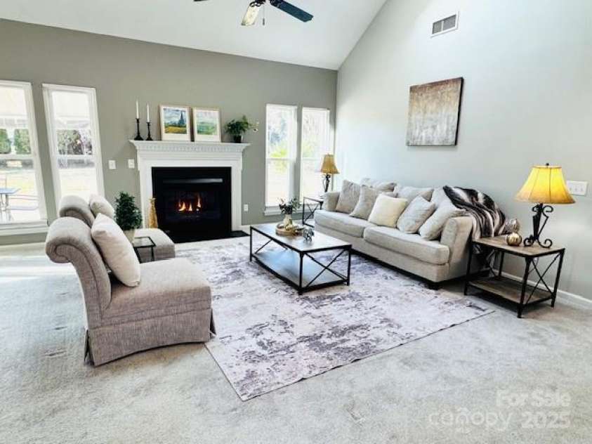 103 Pamlico Lane, Mooresville, NC 28117.  MLS# CAR4273321, YatesRealty ID 26894. 103 Pamlico Great Room