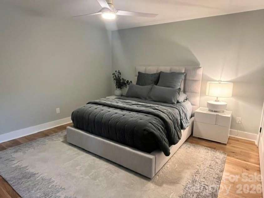 449 Windward Drive, Davidson, NC 28036.  MLS# CAR4385167, YatesRealty ID 26894. 