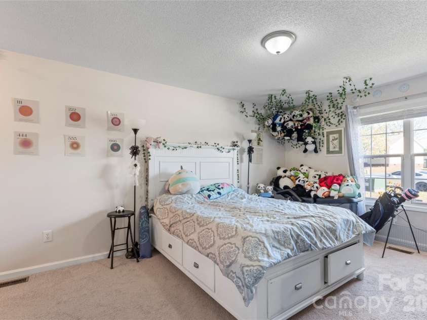 1009 Braxton Drive, Concord, NC 28025.  MLS# CAR4313809, YatesRealty ID 26895. 