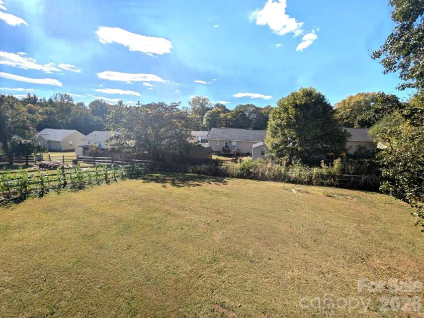 1009 Braxton Drive, Concord, NC 28025.  MLS# CAR4313809, YatesRealty ID 26895. 