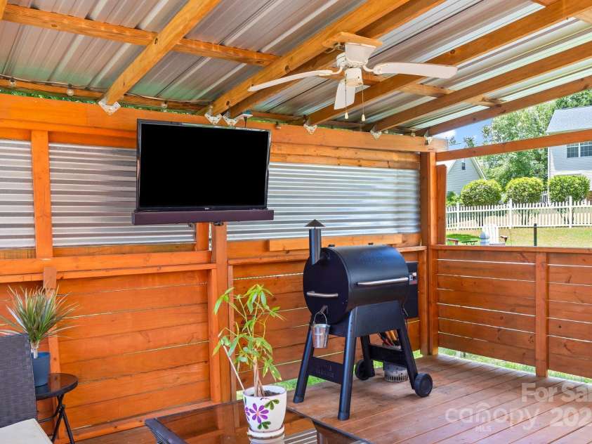 6720 Long Nook Lane, Indian Trail, NC 28079.  MLS# CAR4272978, YatesRealty ID 26895. 