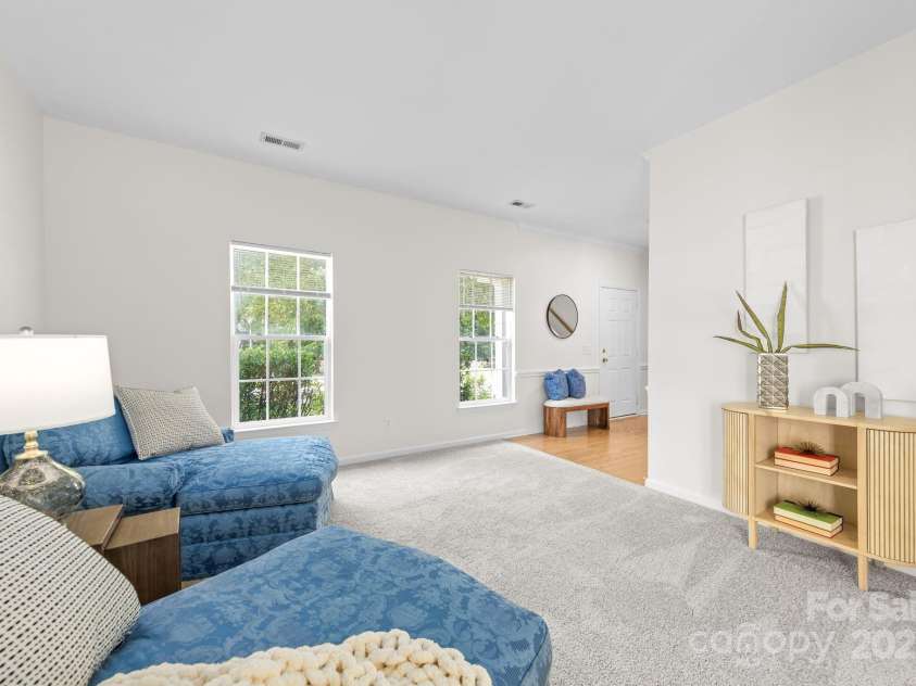 6720 Long Nook Lane, Indian Trail, NC 28079.  MLS# CAR4272978, YatesRealty ID 26895. Living Room