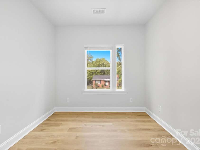 1318 Condon Street, Charlotte, NC 28216.  MLS# CAR4303616, YatesRealty ID 26896. 