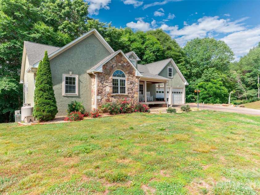 2135 Buck Shoals Road, Hamptonville, NC 27020.  MLS# CAR4386356, YatesRealty ID 26896. 