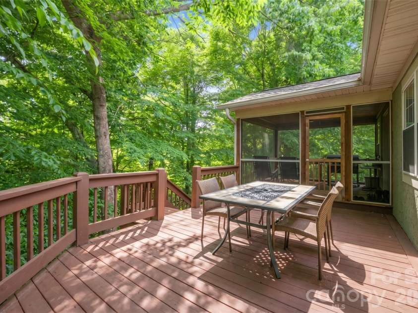 2135 Buck Shoals Road, Hamptonville, NC 27020.  MLS# CAR4386356, YatesRealty ID 26896. 
