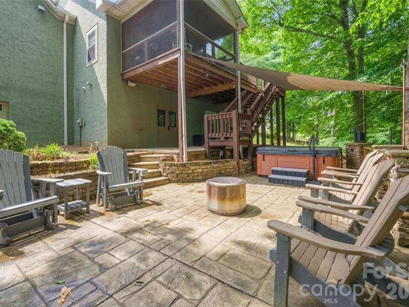 2135 Buck Shoals Road, Hamptonville, NC 27020.  MLS# CAR4386356, YatesRealty ID 26896. 