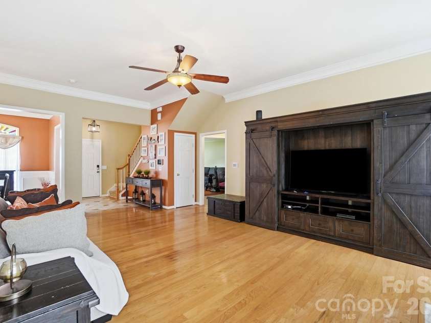 12610 Skymaster Court, Charlotte, NC 28278.  MLS# CAR4383021, YatesRealty ID 26898. 