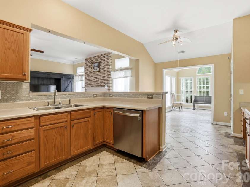 12610 Skymaster Court, Charlotte, NC 28278.  MLS# CAR4383021, YatesRealty ID 26898. 