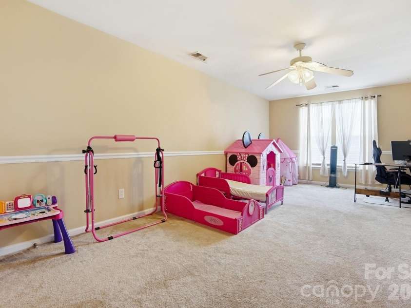 12610 Skymaster Court, Charlotte, NC 28278.  MLS# CAR4383021, YatesRealty ID 26898. 