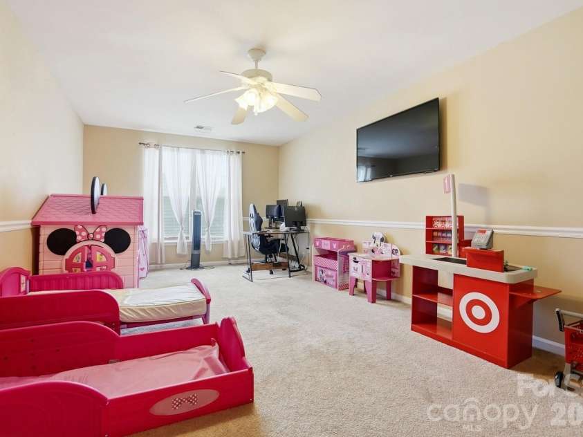 12610 Skymaster Court, Charlotte, NC 28278.  MLS# CAR4383021, YatesRealty ID 26898. 