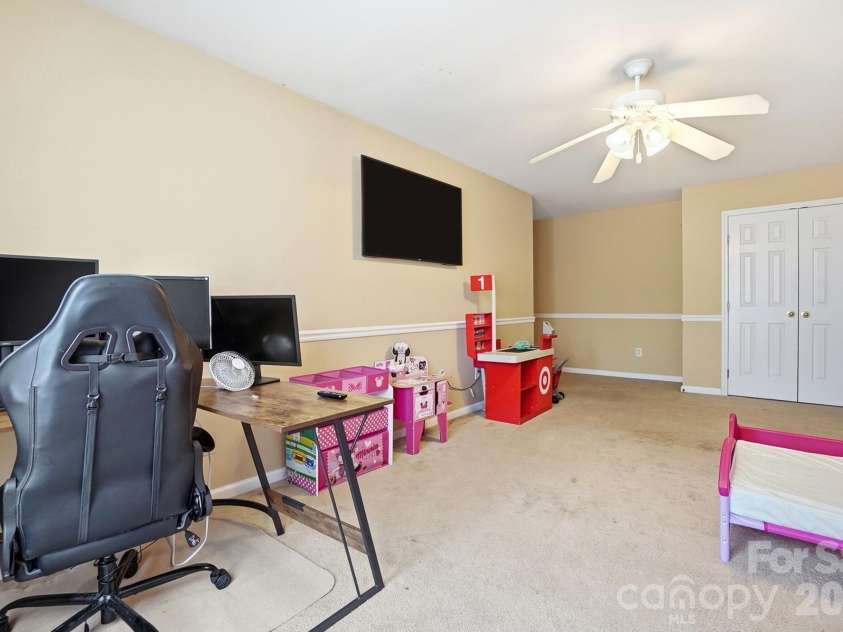12610 Skymaster Court, Charlotte, NC 28278.  MLS# CAR4383021, YatesRealty ID 26898. 
