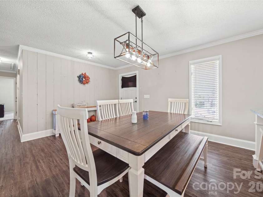 1650 Forest Lake Drive, Rock Hill, SC 29732.  MLS# CAR4384321, YatesRealty ID 26899. 