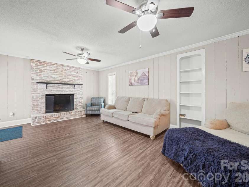 1650 Forest Lake Drive, Rock Hill, SC 29732.  MLS# CAR4384321, YatesRealty ID 26899. 