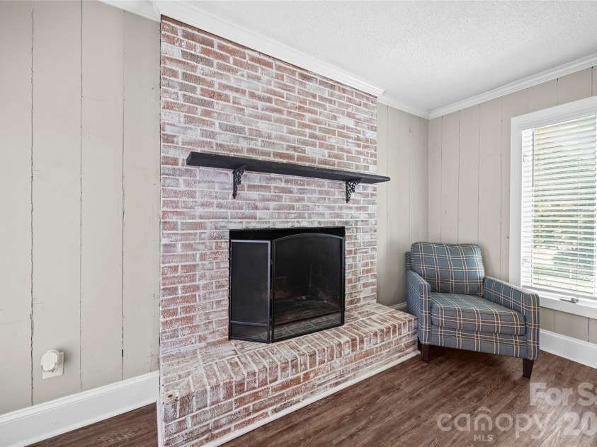 1650 Forest Lake Drive, Rock Hill, SC 29732.  MLS# CAR4384321, YatesRealty ID 26899. 