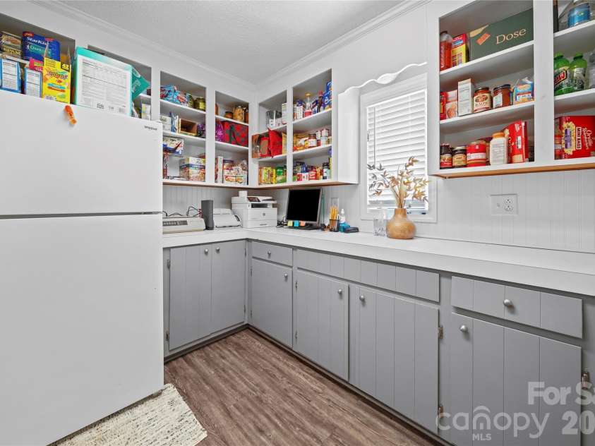 1650 Forest Lake Drive, Rock Hill, SC 29732.  MLS# CAR4384321, YatesRealty ID 26899. 