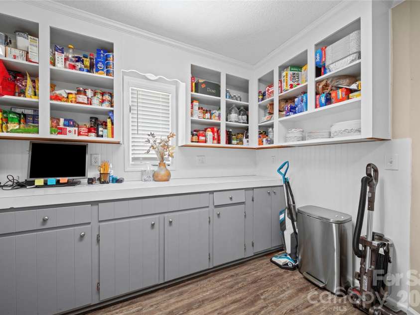 1650 Forest Lake Drive, Rock Hill, SC 29732.  MLS# CAR4384321, YatesRealty ID 26899. 