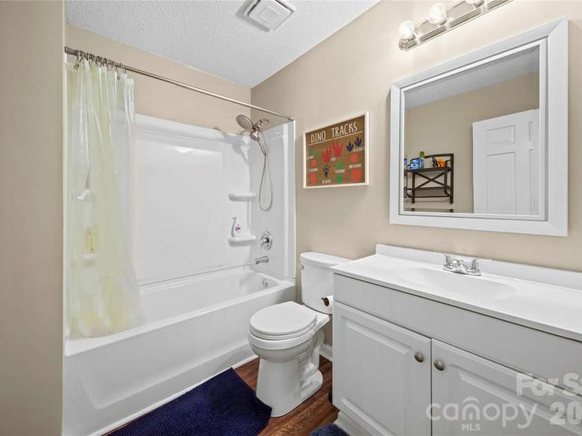 1650 Forest Lake Drive, Rock Hill, SC 29732.  MLS# CAR4384321, YatesRealty ID 26899. 