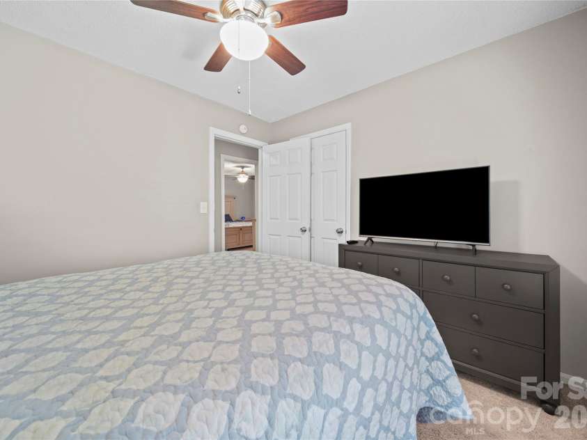 1650 Forest Lake Drive, Rock Hill, SC 29732.  MLS# CAR4384321, YatesRealty ID 26899. 