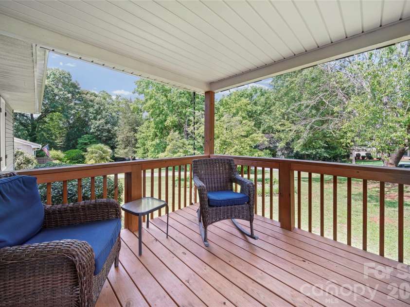 1650 Forest Lake Drive, Rock Hill, SC 29732.  MLS# CAR4384321, YatesRealty ID 26899. 