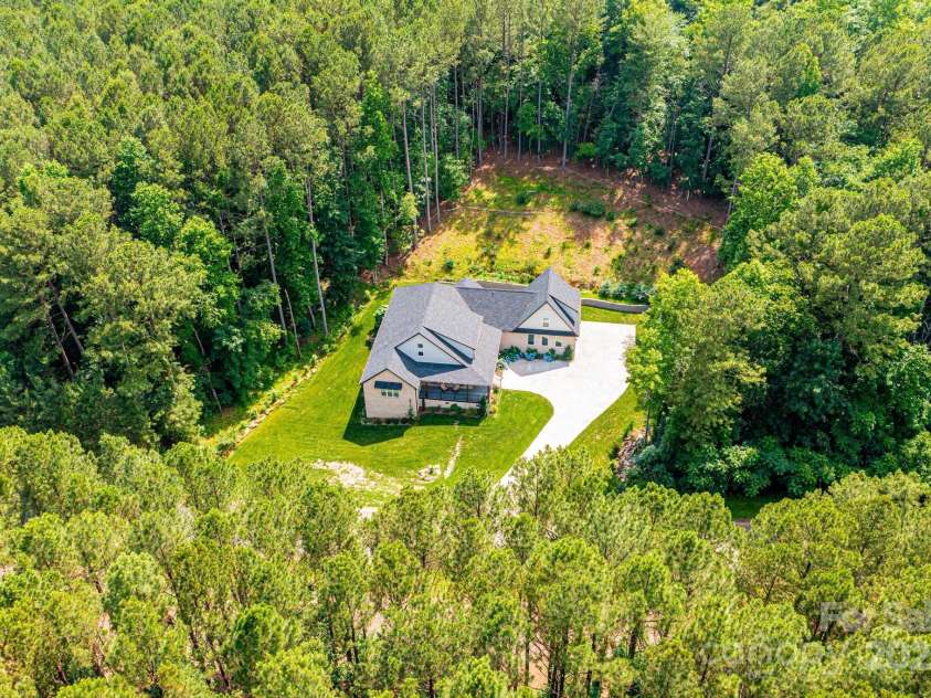 100 White Fawn Circle, Granite Falls, NC 28630.  MLS# CAR4200068, YatesRealty ID 269. 