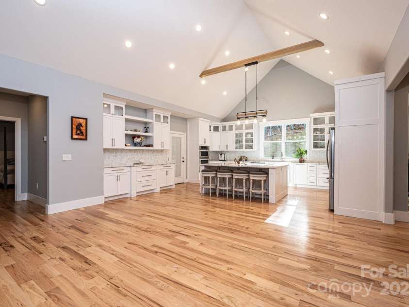 100 White Fawn Circle, Granite Falls, NC 28630.  MLS# CAR4200068, YatesRealty ID 269. 